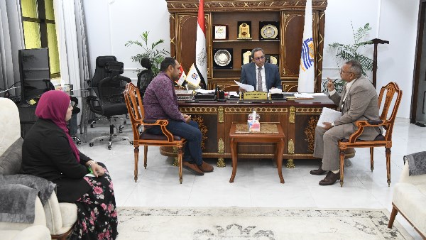 محافظ قنا: خطة شاملة لتحسين المظهر الجمالي والنظافة بالمراكز والمدن