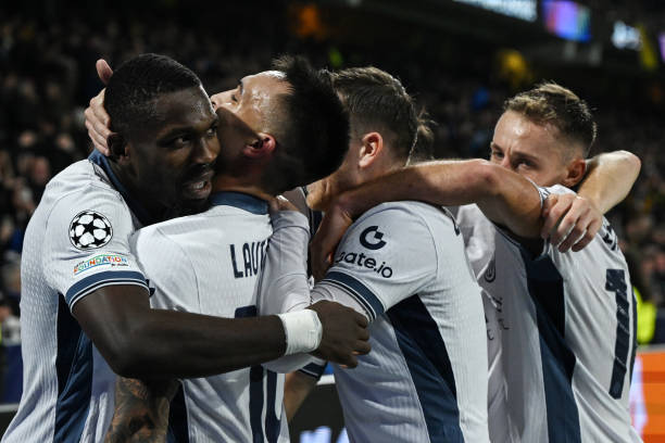 إنتر ميلان يفوز على كومو 2-0 ويخسر لقب الدوري الإيطالي