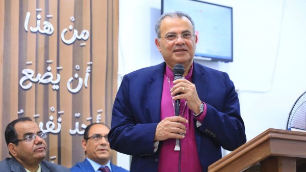 رئيس الطائفة الإنجيلية يشهد تنصيب القس مدحت ناشد راعيًا للكنيسة بطامية