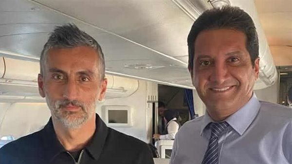 ريفيرو يصل القاهرة لتوقيع عقود تدريب الأهلي