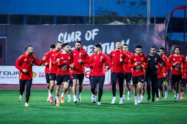 الأهلي يستأنف تدريباته استعدادًا لمباراة الهلال بدوري الأبطال