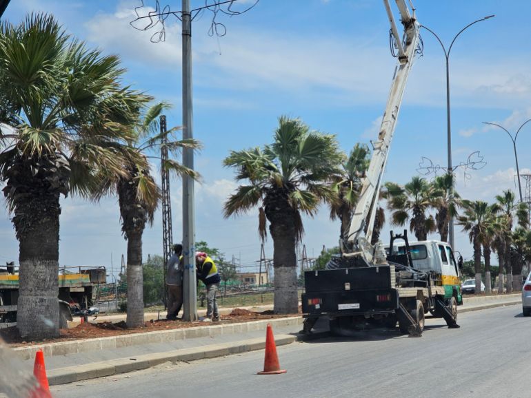 سيتم استيراد الكهرباء من تركيا من قبل وزارة الطاقة لتخديم المدن(الجزيرة)